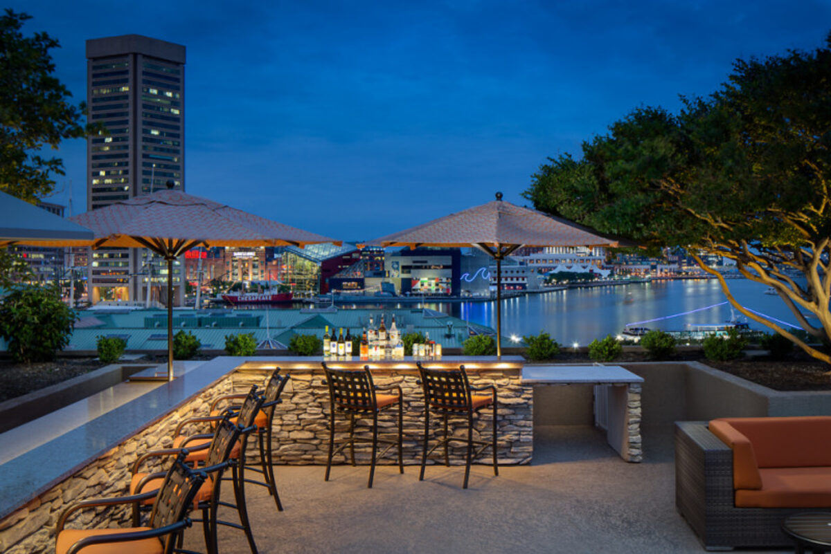 Hyatt Regency Baltimore Inner Harbor pool bar