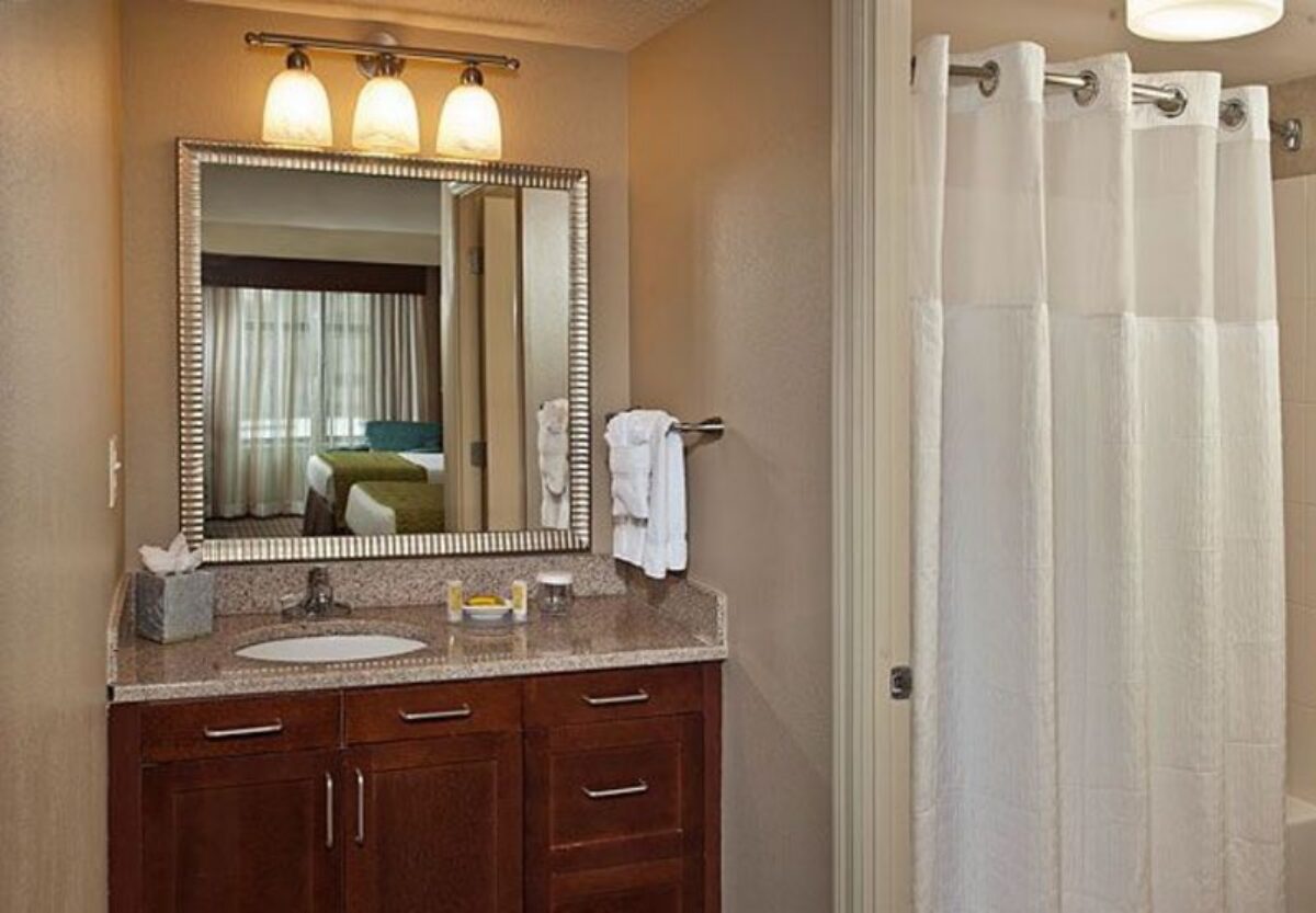 Residence Inn by Marriott Baltimore Downtown/Inner Harbor Bathroom