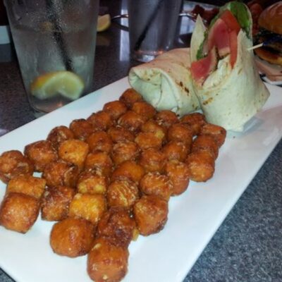 17 Light Restaurant & Lounge