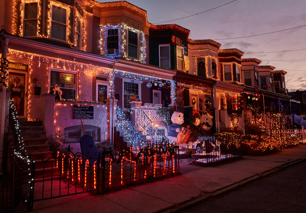 Houses decorated for Christmas in Hampden