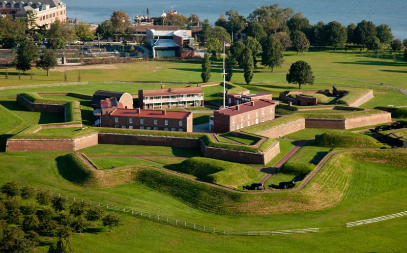 are dogs allowed at fort mchenry