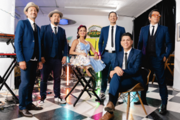 LAS CAFETERAS Group Photo