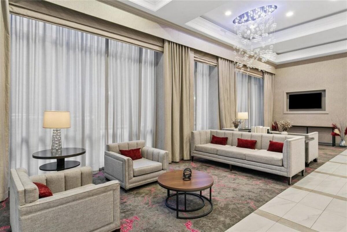 Sonesta Hotel Baltimore Inner Harbor lobby