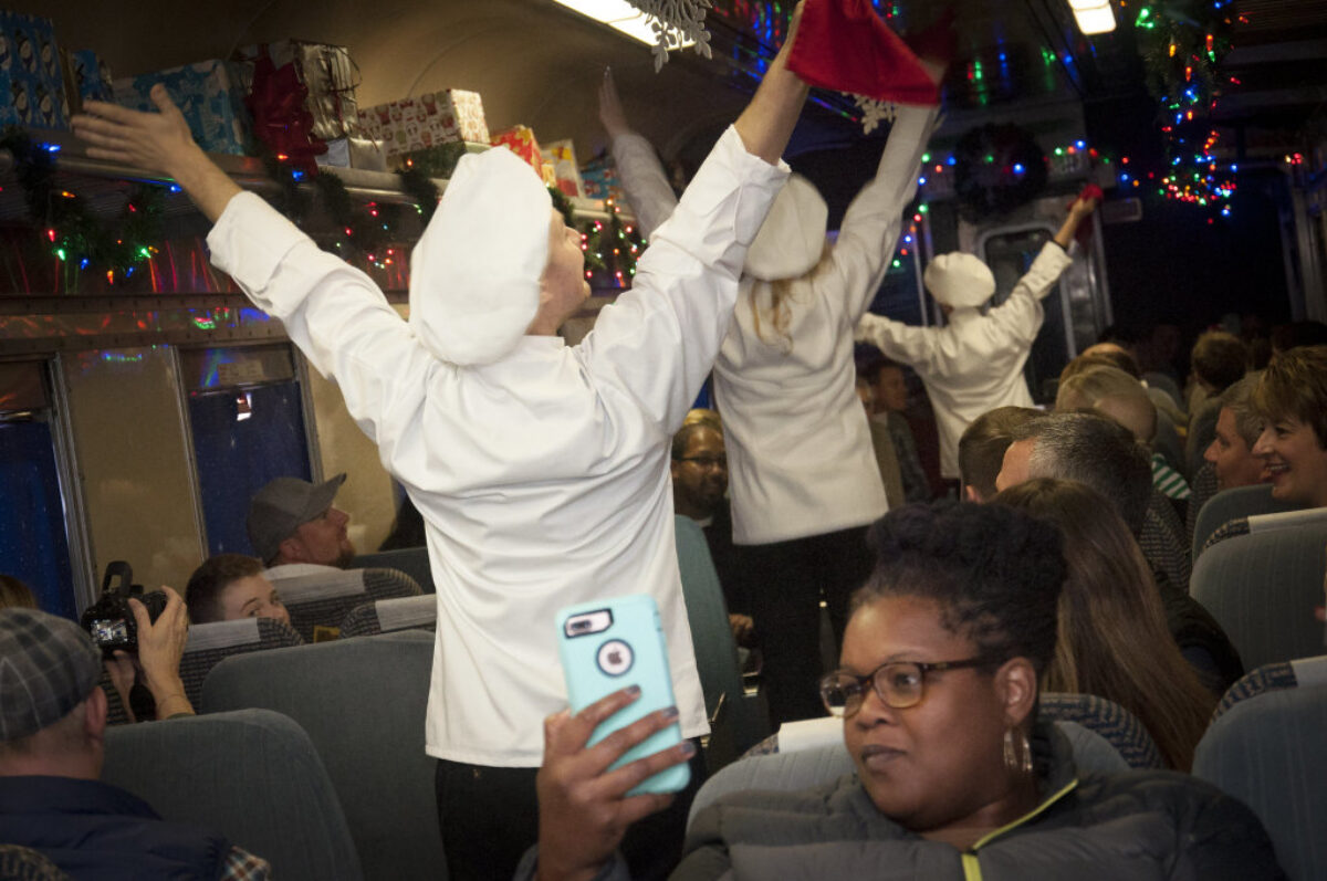 THE POLAR EXPRESS: Train Ride