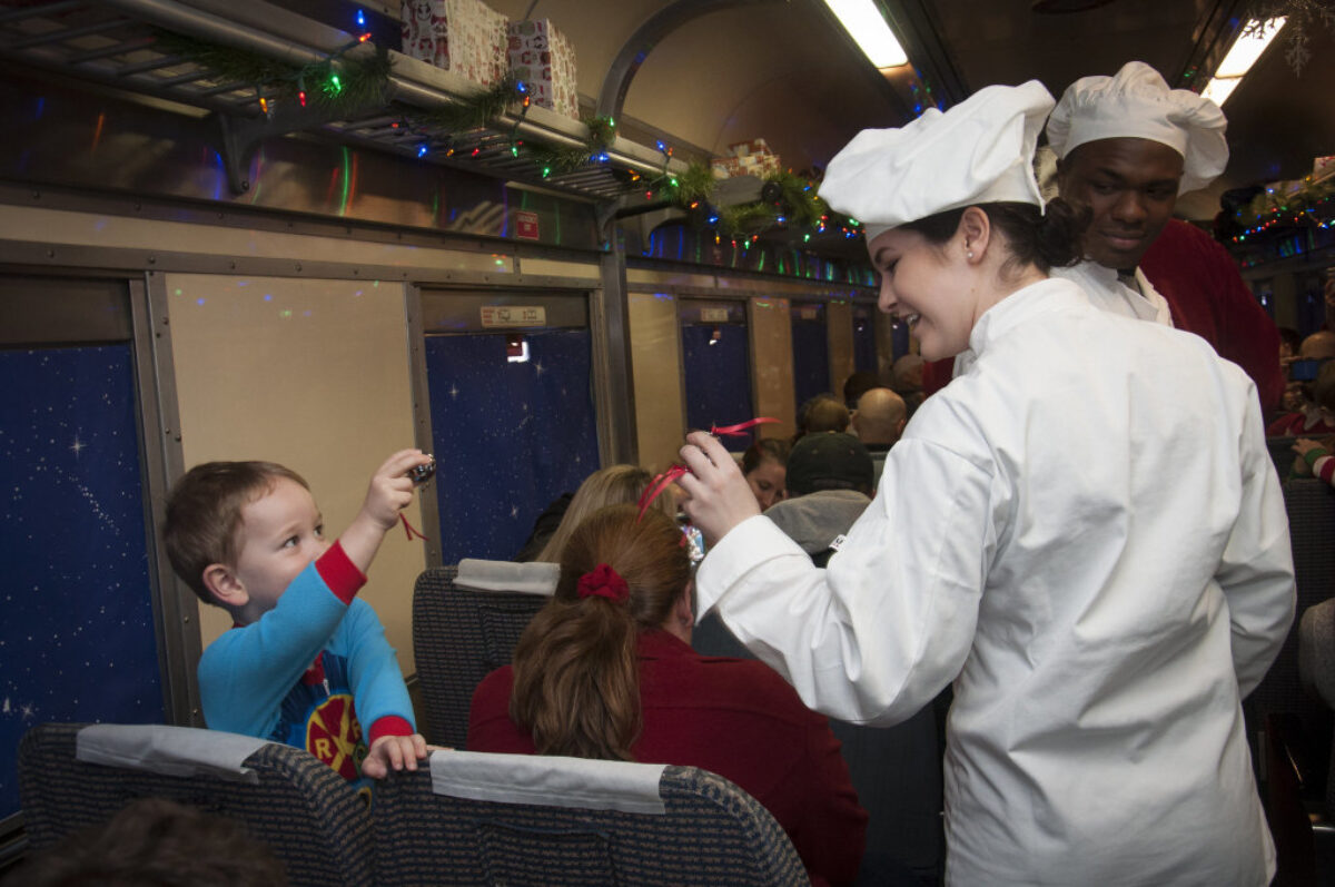 THE POLAR EXPRESS: Train Ride