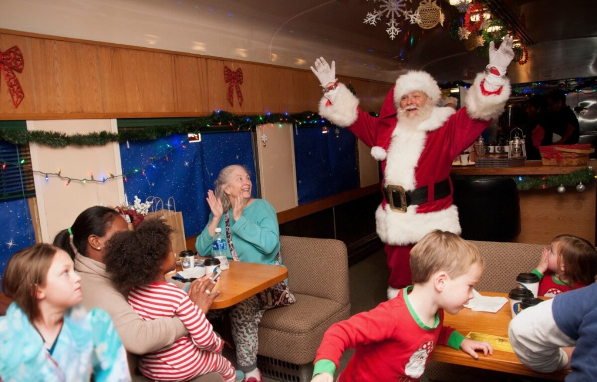 THE POLAR EXPRESS: Train Ride