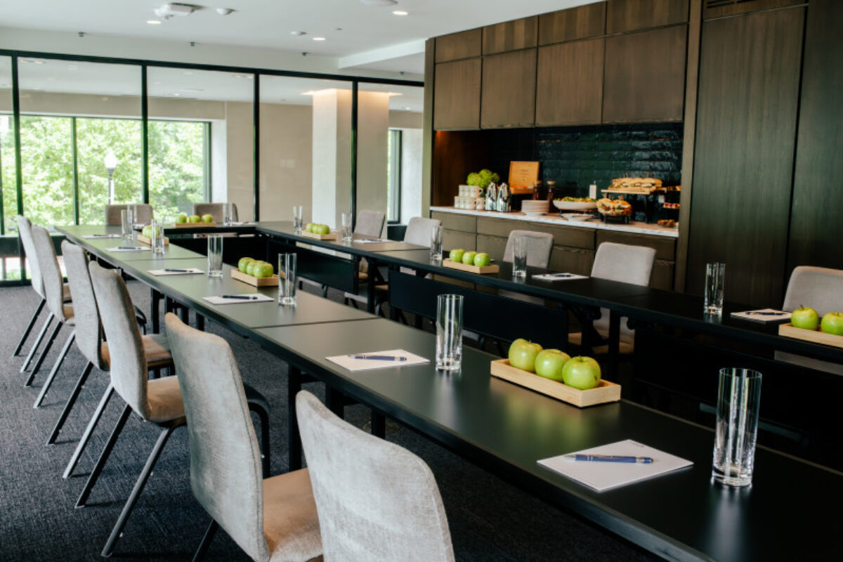 Studio - Executive Meeting