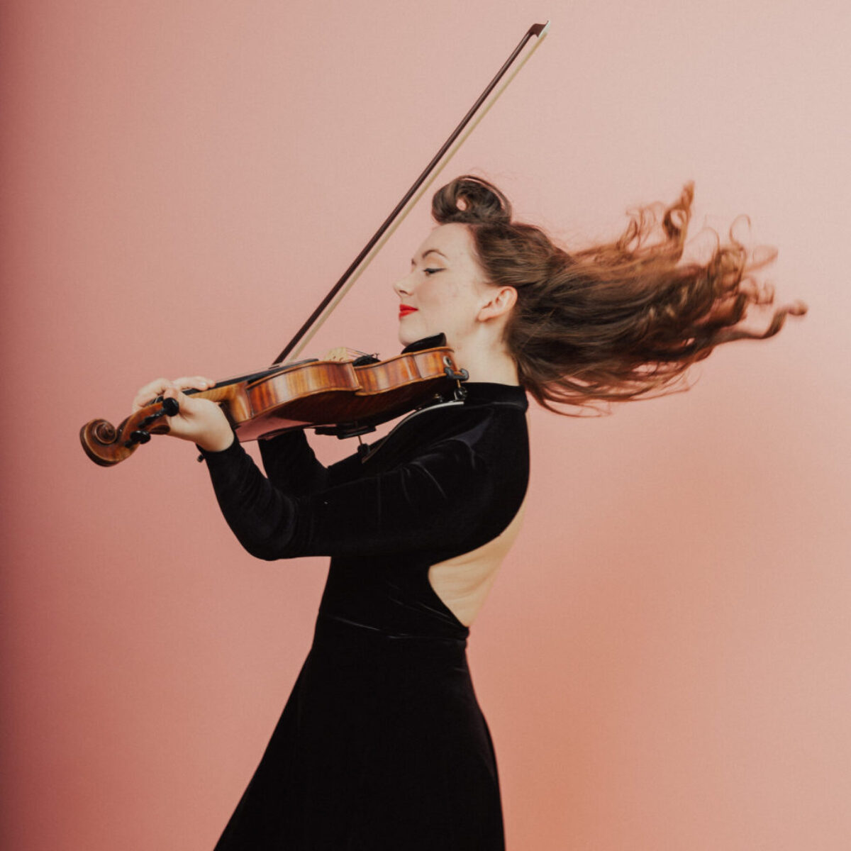 Kathleen Parks playing violin