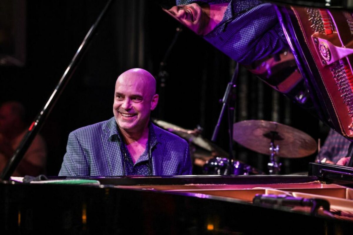 Larry Fuller plating piano